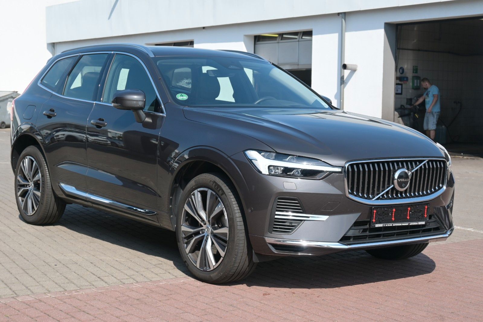 Fahrzeugabbildung Volvo XC60 T6 Inscript. PHEV AWD*HUD*Connect Edi.*360°