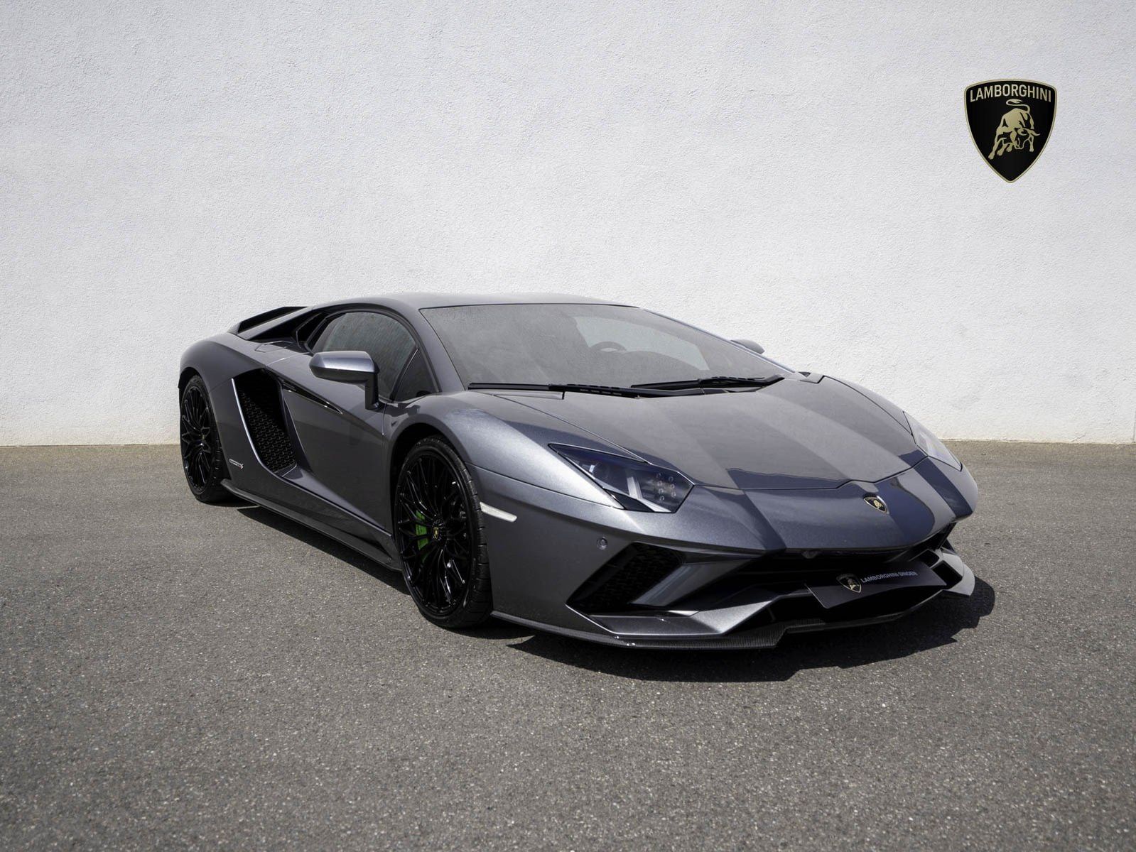 LAMBORGHINI Aventador