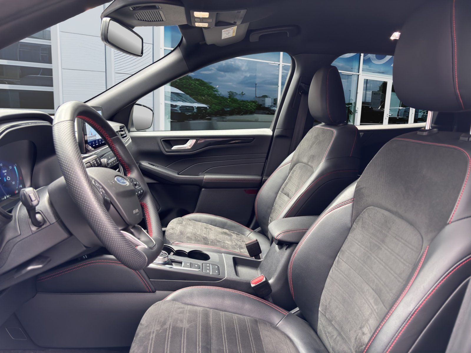 Fahrzeugabbildung Ford Kuga 2.5 PHEV Plug-In Hybrid ST-Line X