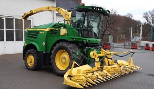 John Deere 8400