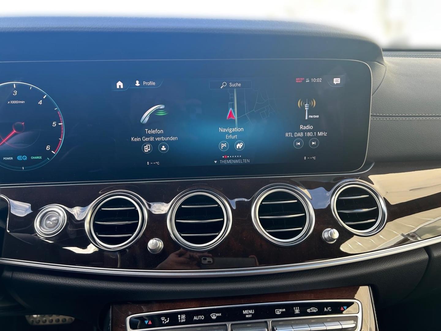Mercedes-Benz E 220 T AMG LINE AHK PANNO LED BURMESTER BSM NAV