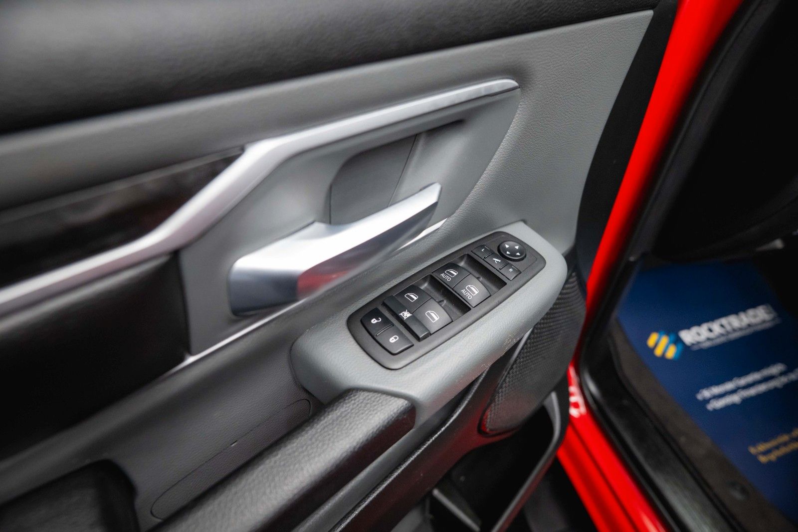 Fahrzeugabbildung Dodge RAM 5.7 V8 HEMI 4x4 OFFROAD Night-Paket *LED*19%