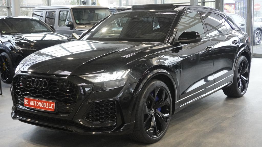 Audi RSQ8