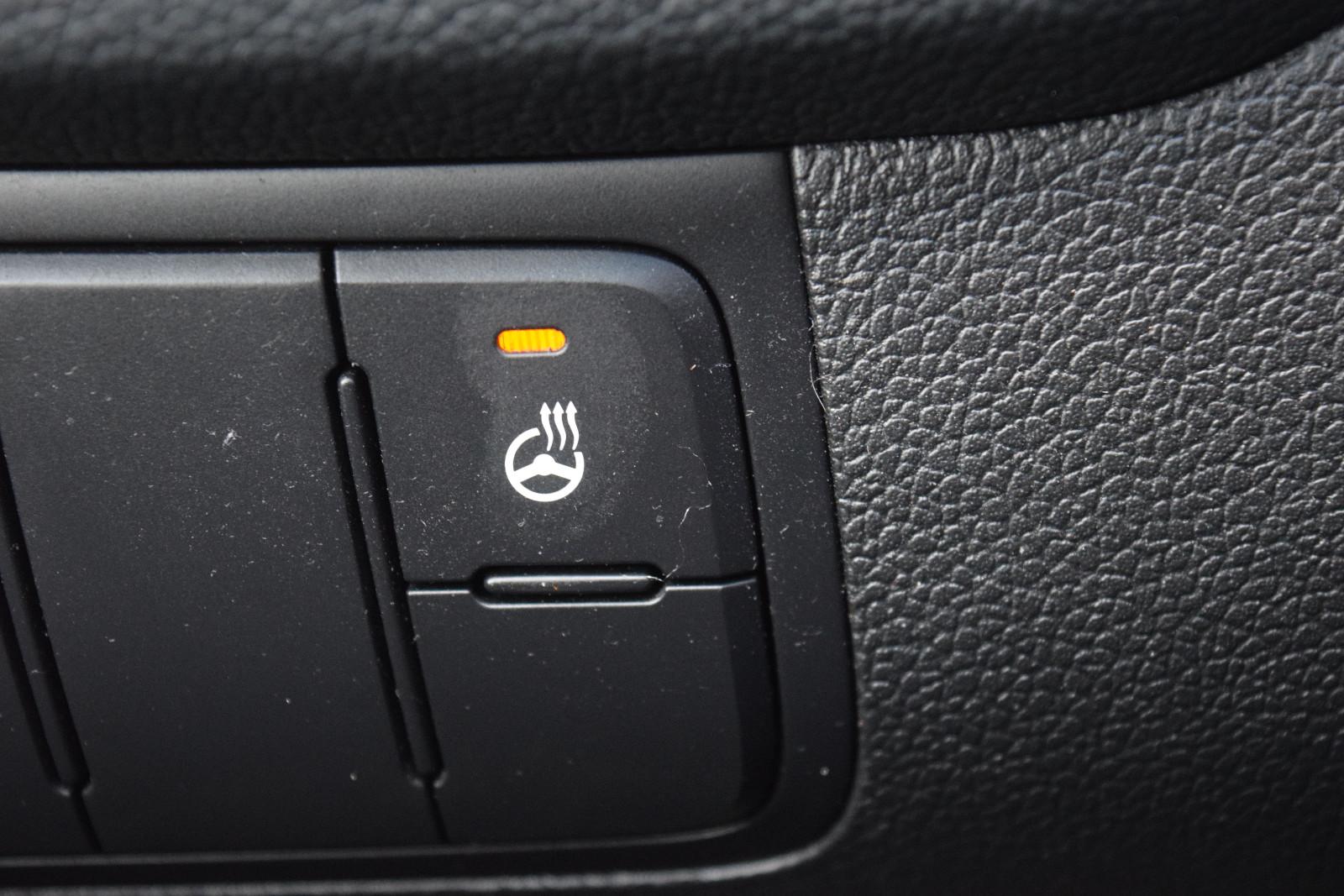 Kia cee'd 2013 — photo 14