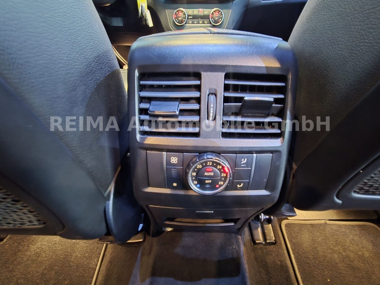 Fahrzeugabbildung Mercedes-Benz GLS 350 d 4Matic, 7 Sitzer, 360°, Pano