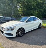 Mercedes-Benz Panoramadach,Rückfahrkamera,Ambientebeleuchtung - Mercedes-Benz CLA 180 in Kassel