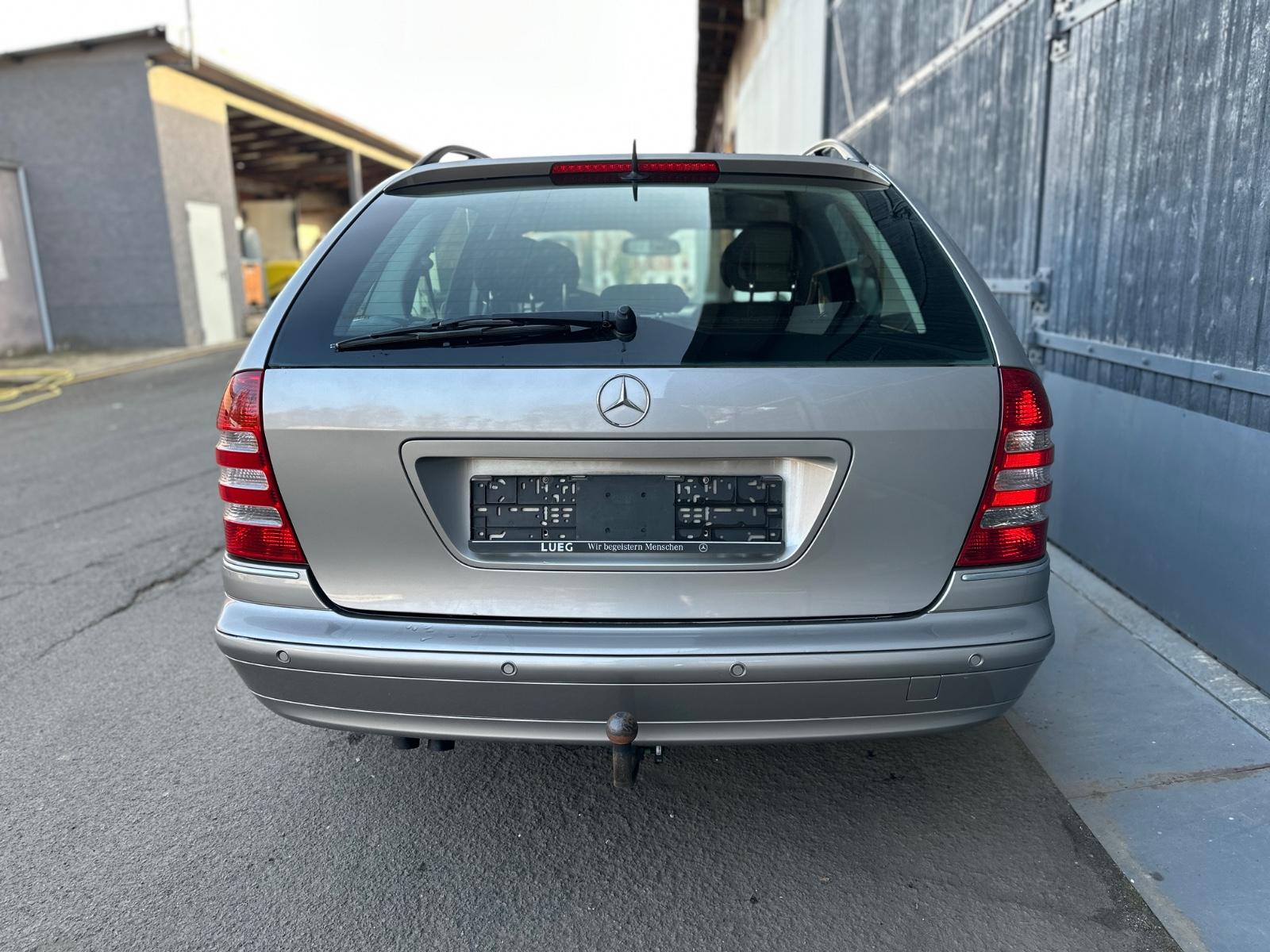 Mercedes-Benz C200 2005 — photo 5