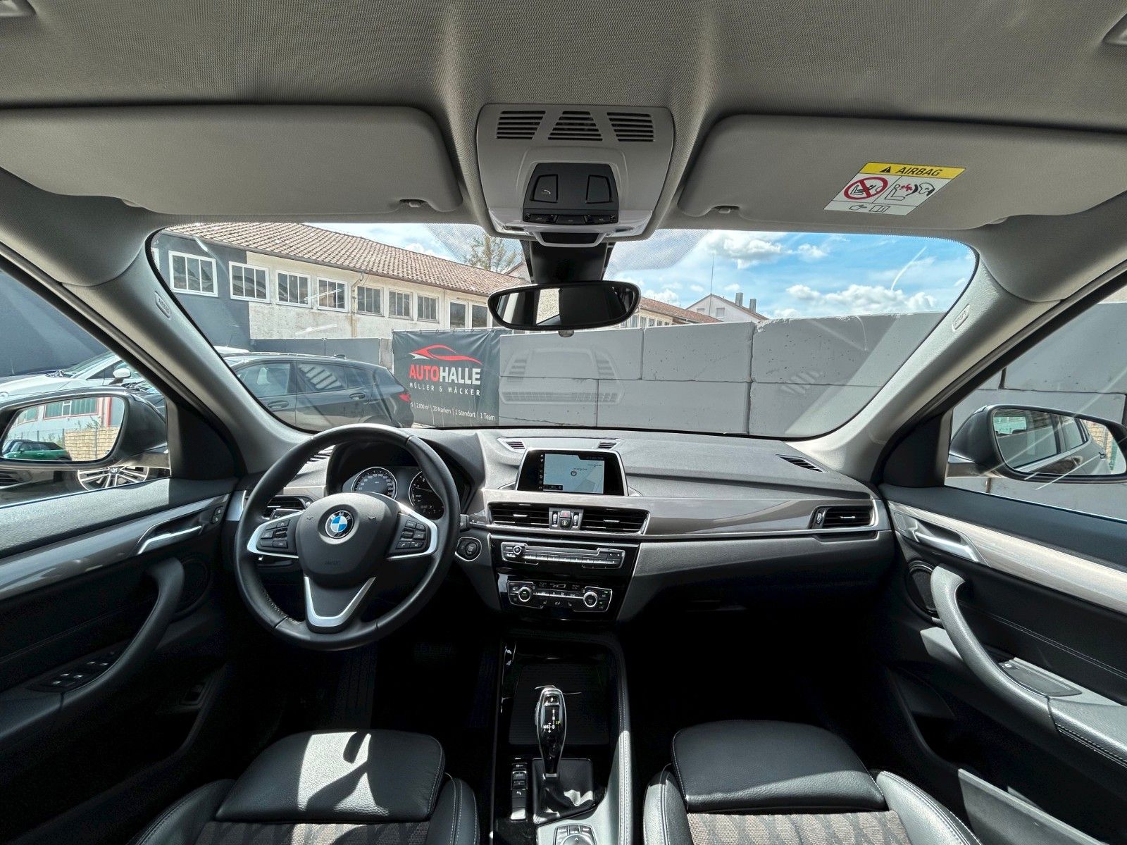 Fahrzeugabbildung BMW X1 sDrive20i Steptr. xLine Kamera PDC LED Navi