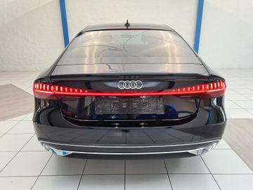 Audi A7 - 8