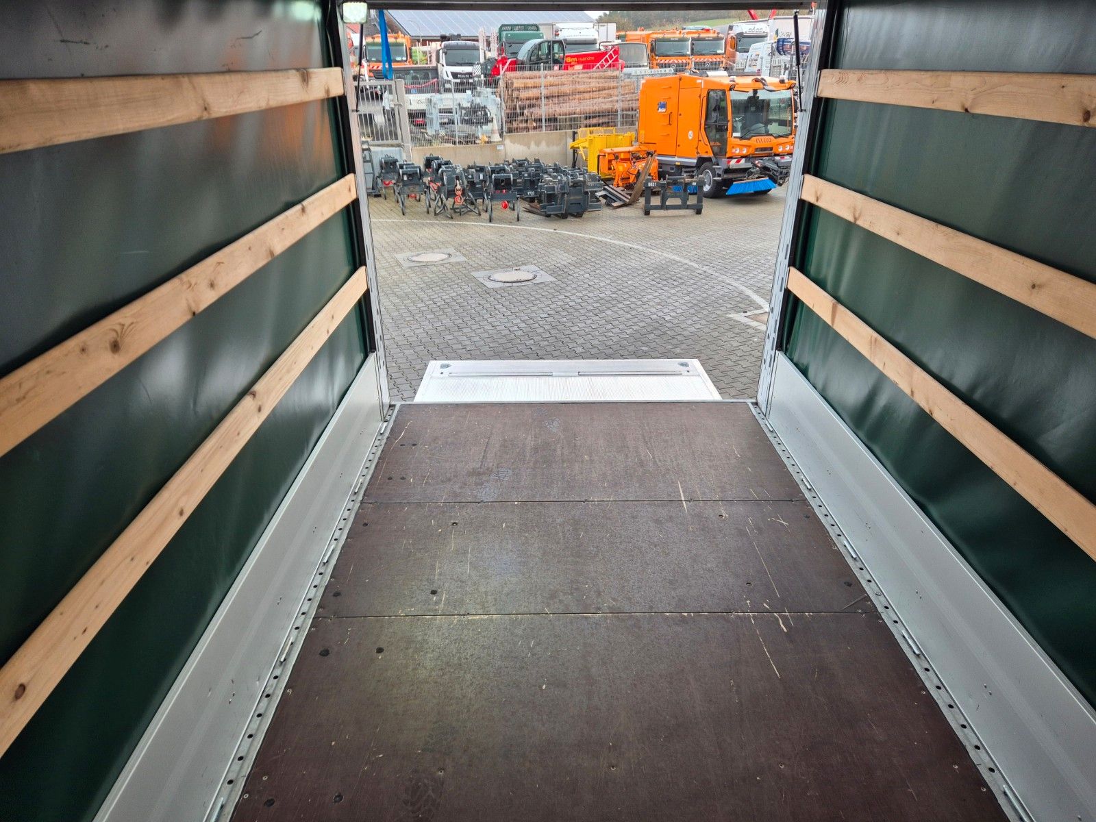 Fahrzeugabbildung Mitsubishi Canter 7C15 LBW Klima Navi Kamera AHK