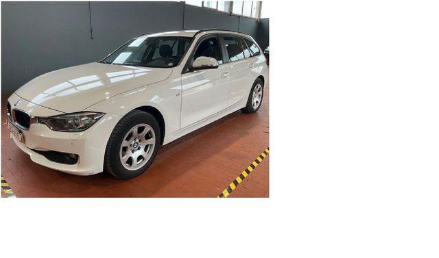 BMW Bmw 318 318d xDrive Touring Modern