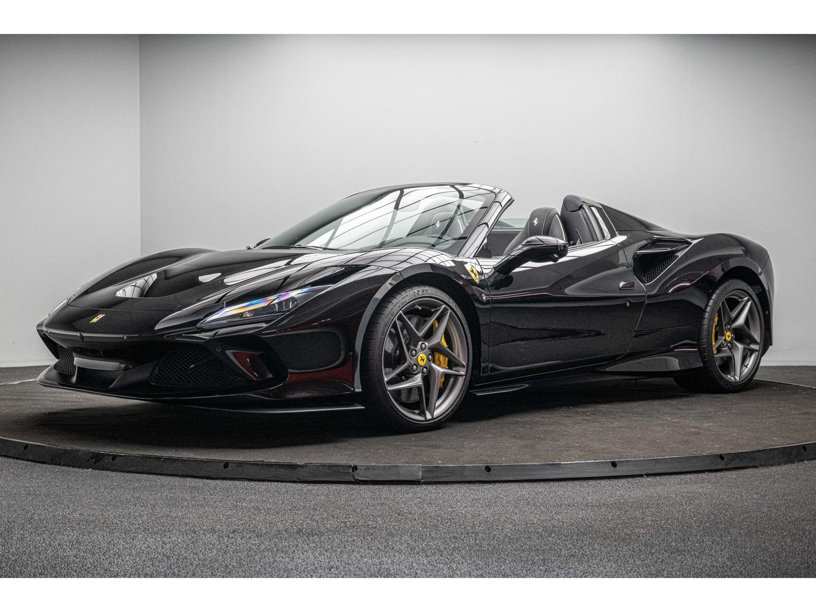 Ferrari F8 3.9 720 imagem 2