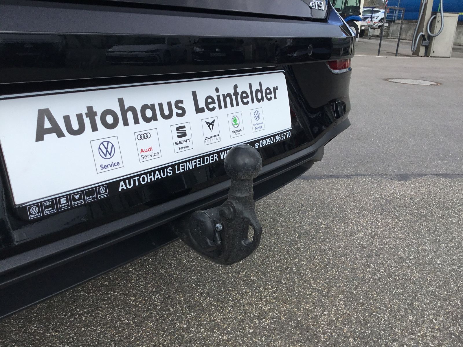 Fahrzeugabbildung Volkswagen Golf 1.5 eTSI DSG Life+AHK+LED+Kamera+Navi