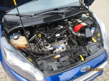 Ford Fiesta Sync Edition Zahnriemen NEU + Winterpaket