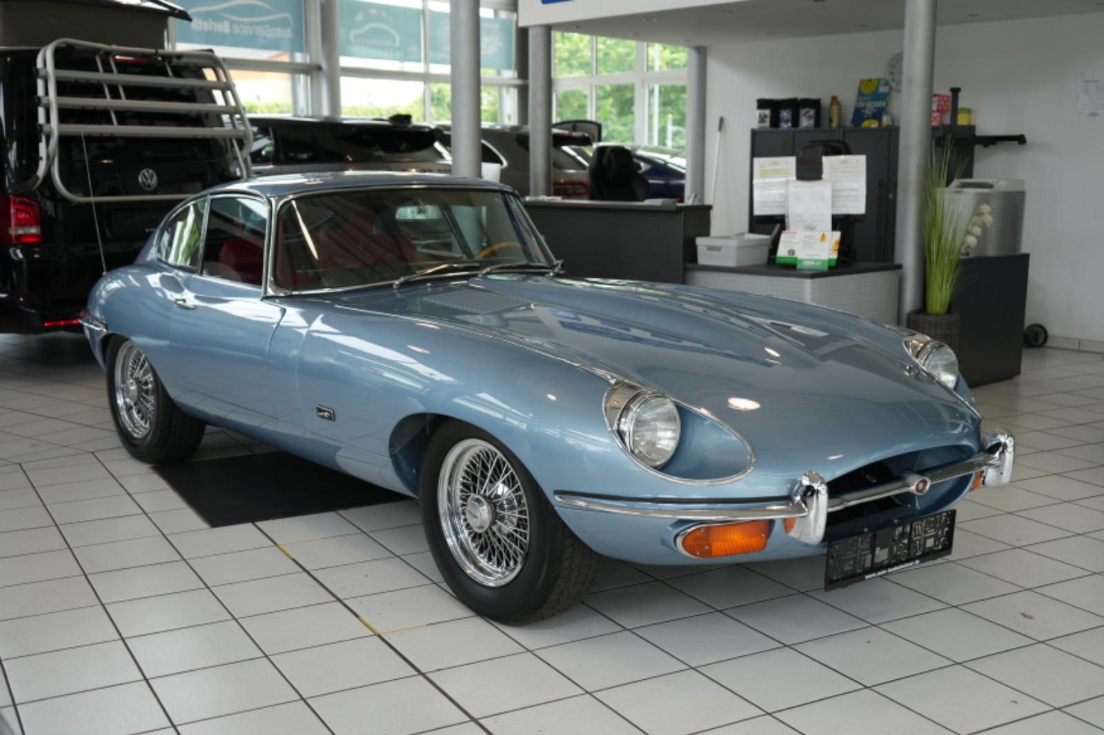 showroom-image-top