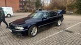 BMW Bmw e38 750 V12 - BMW 750: E38