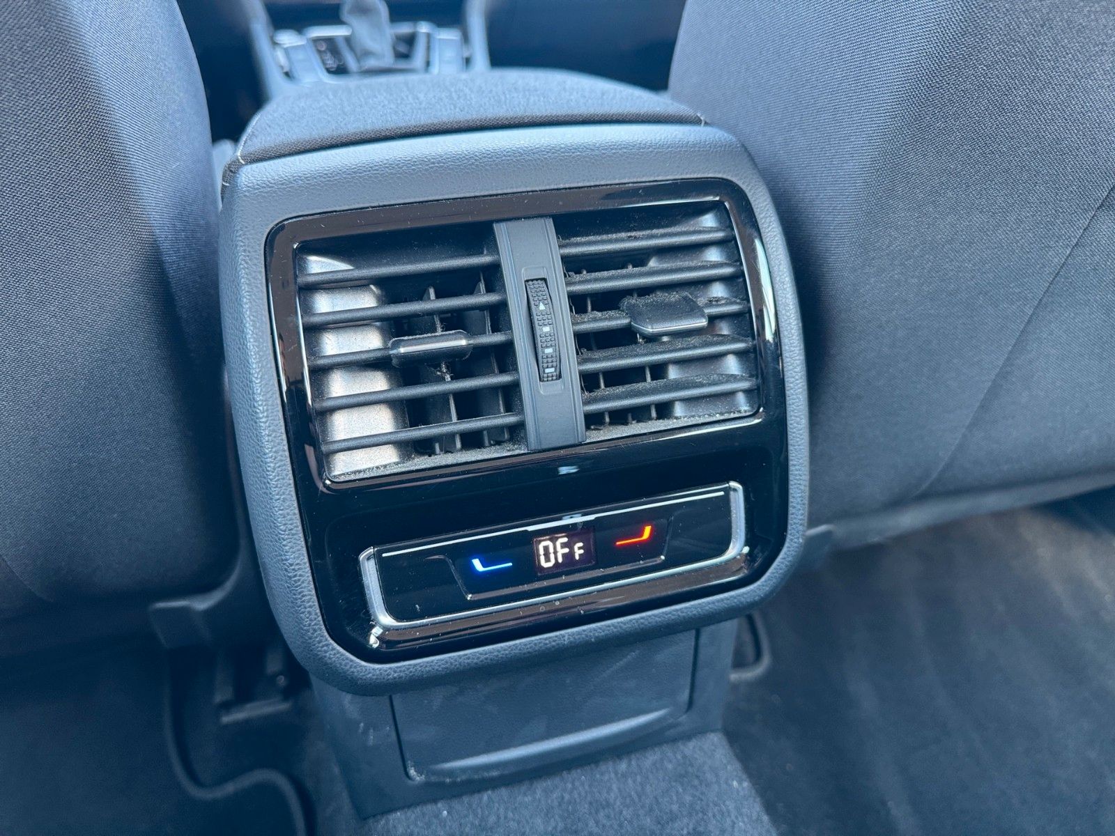 Fahrzeugabbildung Volkswagen Passat Variant Business 2.0 TDI