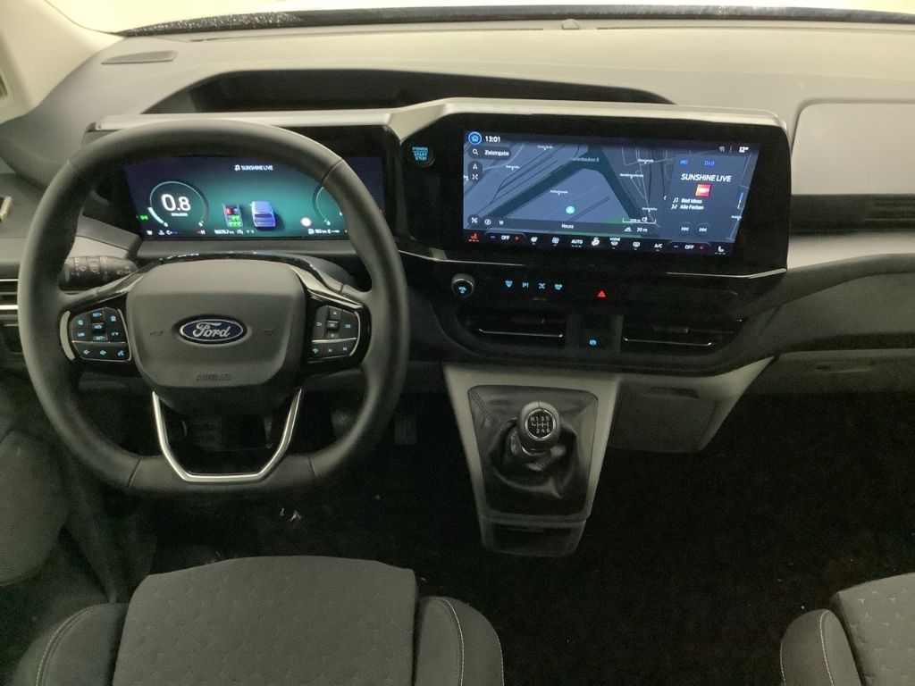 Fahrzeugabbildung Ford Tourneo Custom 320 L1 Titanium FWD Titanium