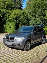 BMW X5 40d ,M-PAKET, TÜV, VOLL SCHECKHEFT, AHK 3.5 - BMW X5 aus 2010 mit Diesel-Antrieb
