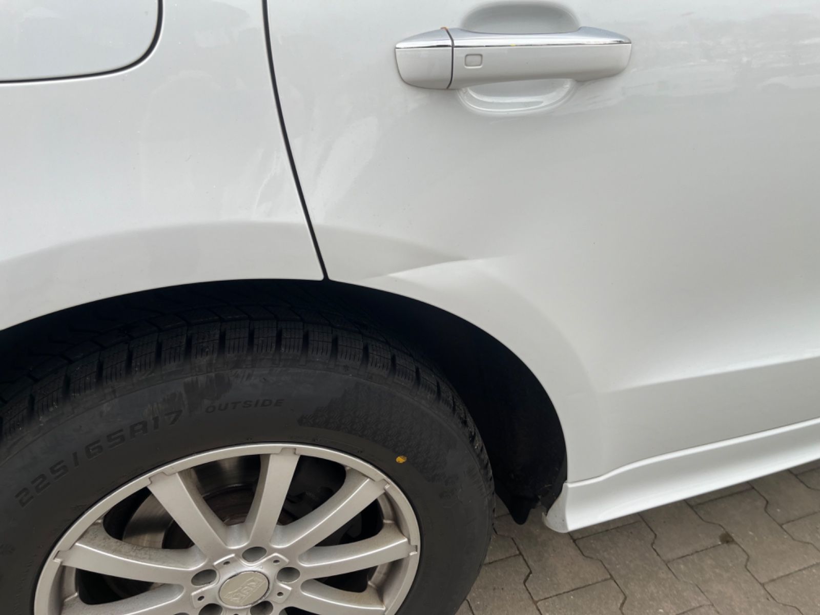 Fahrzeugabbildung Audi Q5 2.0 TDI  quattro S-Line