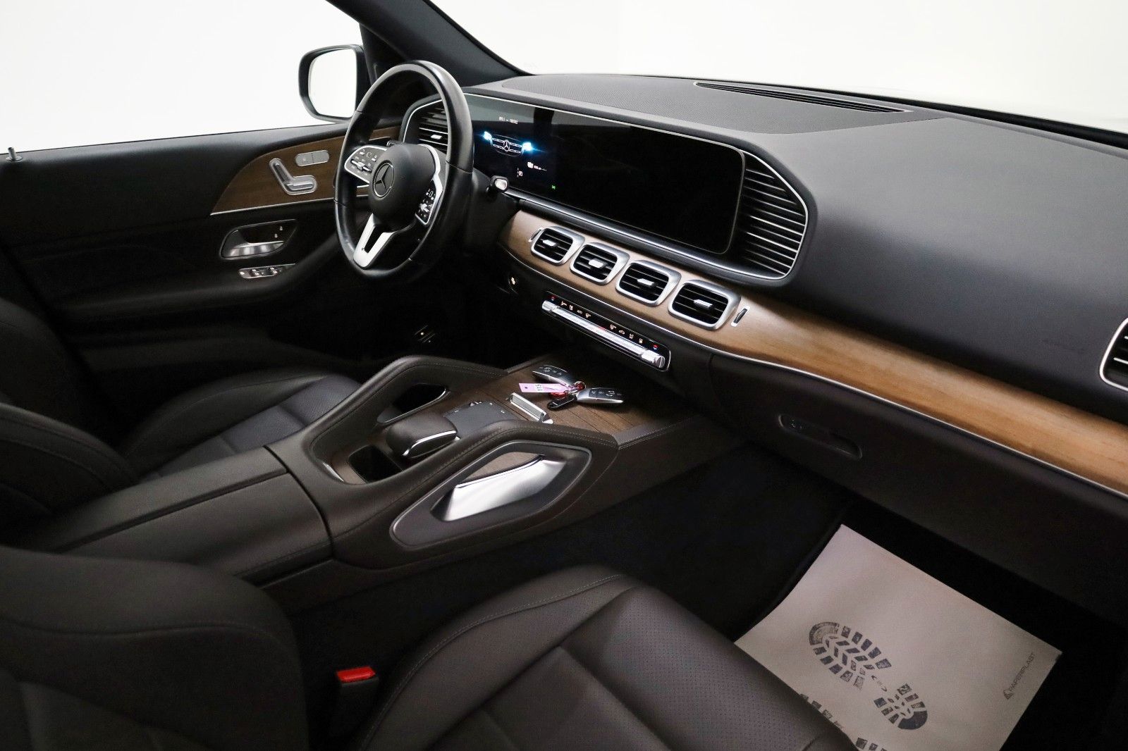 Fahrzeugabbildung Mercedes-Benz GLE 350e 4M AMG Leder,Navi,LED,Panorama,Night