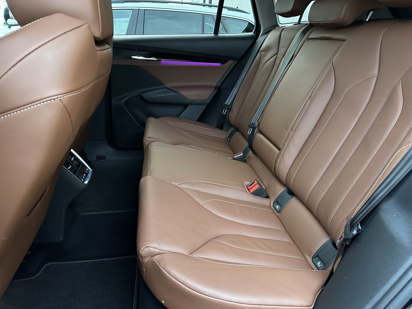 Fahrzeugabbildung SKODA Enyaq  iV 80 Sport Plus NAV+LED+KAM+VC+20ZO+1HD