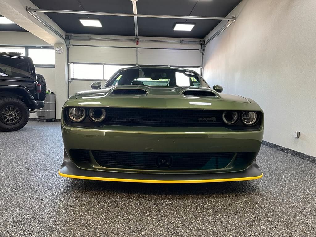 Fahrzeugabbildung Dodge CHALLENGER HELLCAT  LAST CALL-CARBONE PACK 2023