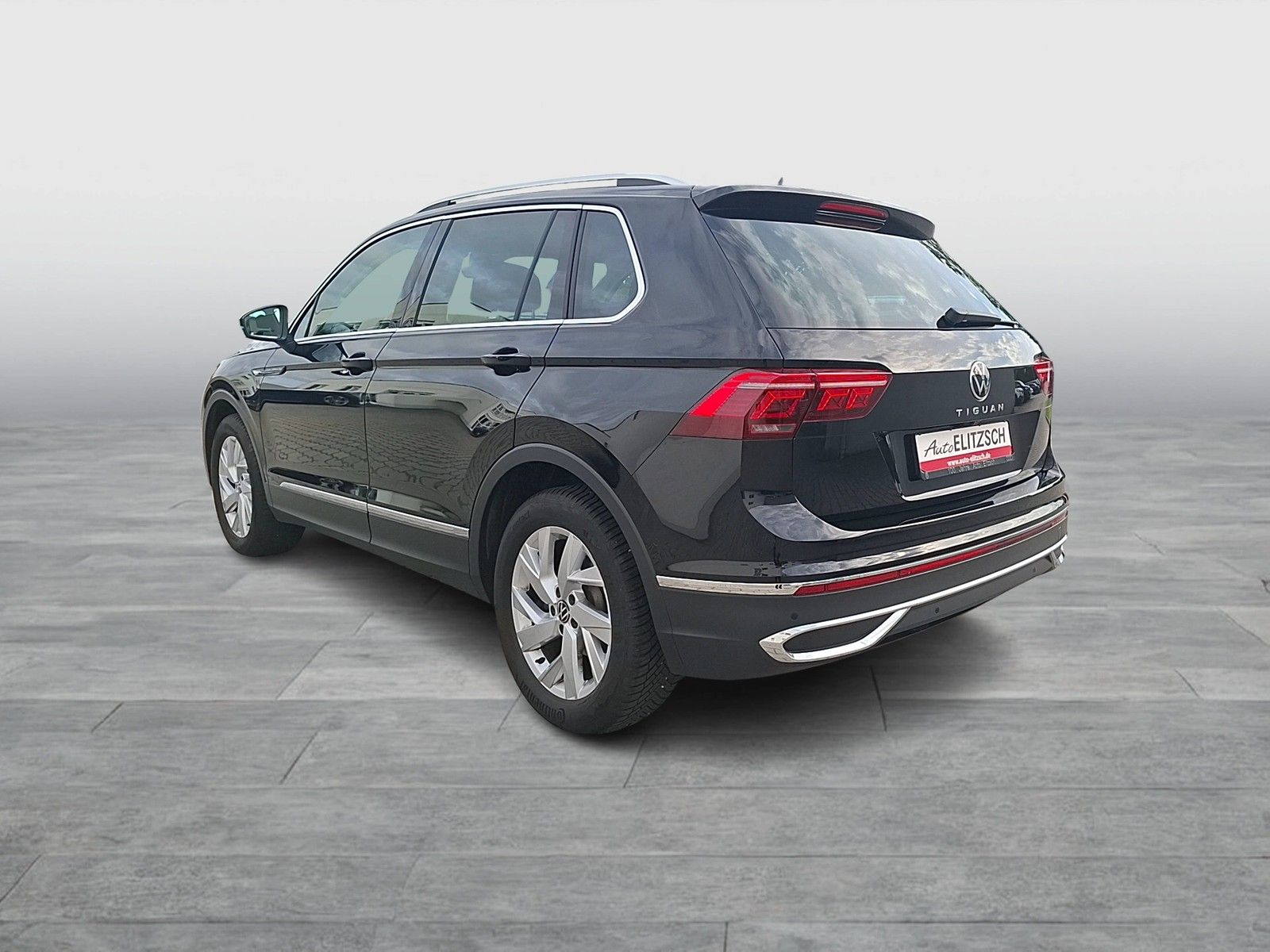 Fahrzeugabbildung Volkswagen Tiguan TSI Elegance DSG Matrix Navi AID HUD ACC