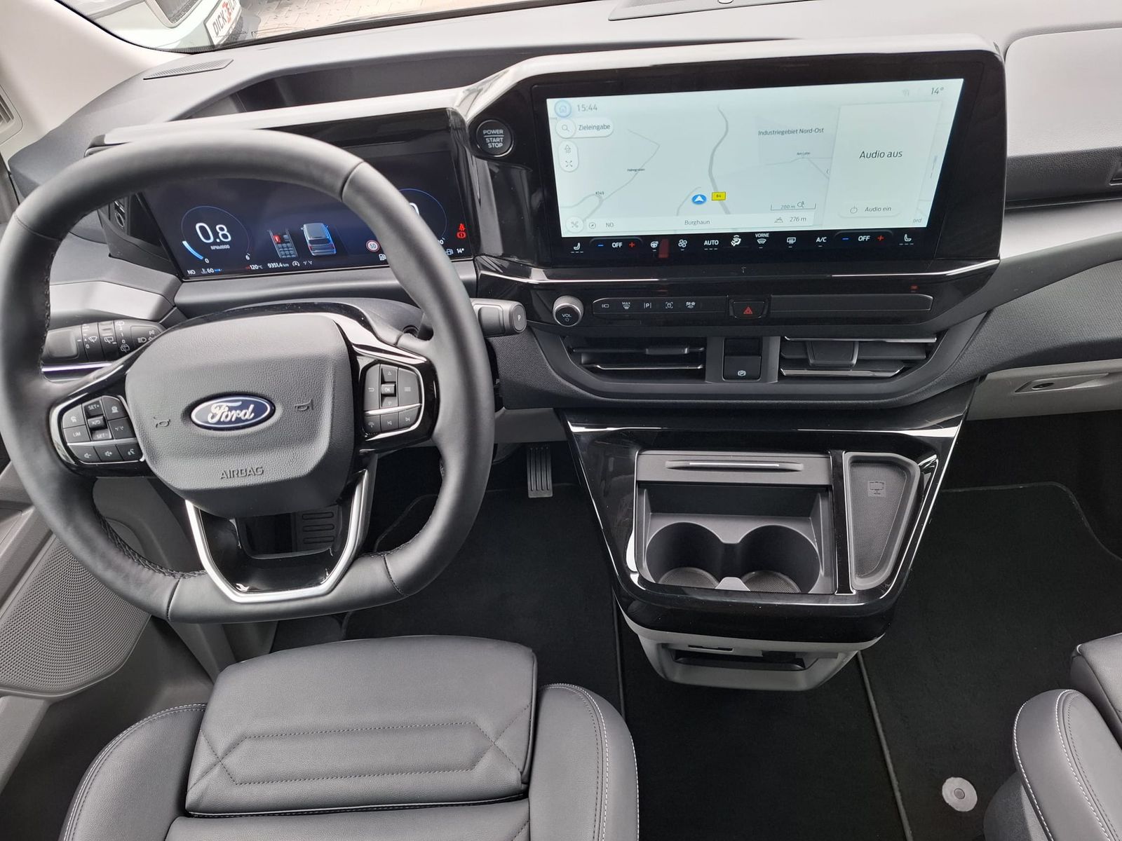 Fahrzeugabbildung Ford Tourneo Custom L1 Titanium X MATRIX*STANDH.*AHK