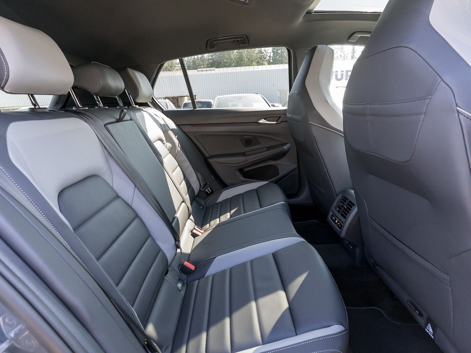 Volkswagen Golf - Bild 9