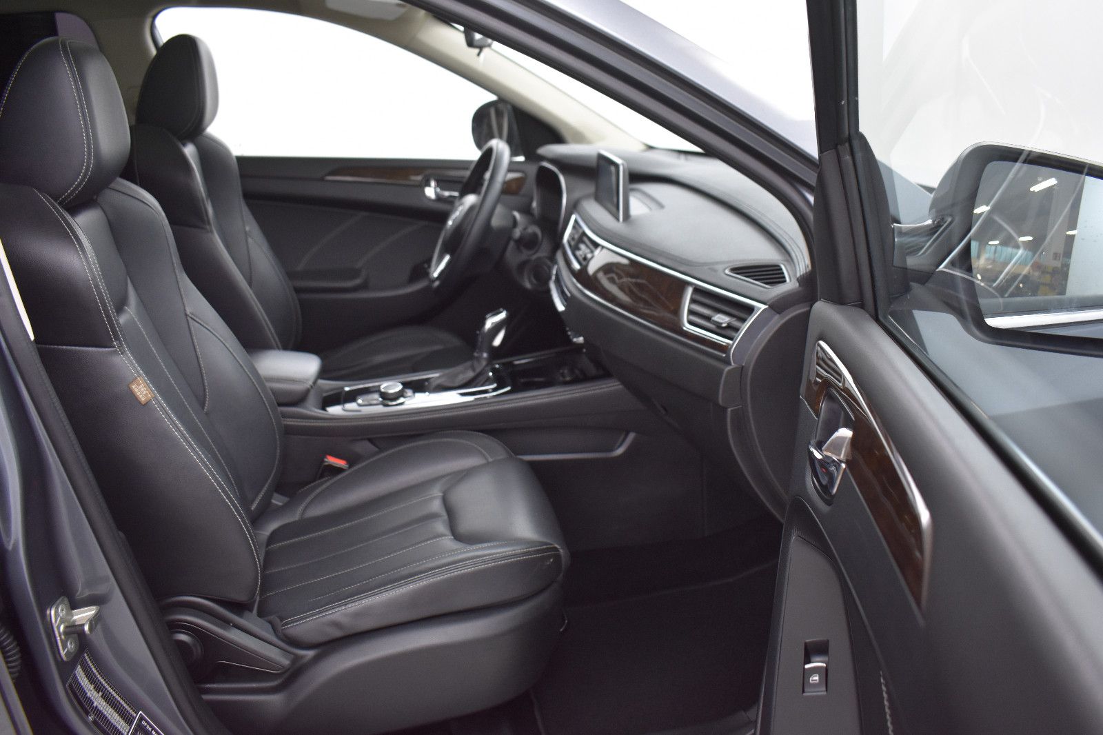 DFSK Fengon 580 1.5T CVT >7SI+PANO+360+NAVI+LEDER+LED - Image 14