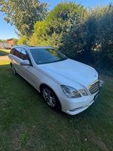 Mercedes-Benz E 220 CDI T BlueEFFICIENCY AVANTGARDE AVANTGARDE