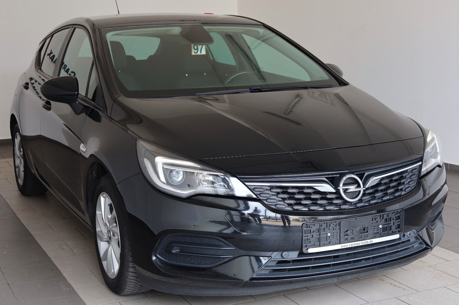 Fahrzeugabbildung Opel Astra K Lim. 5-trg. Edition Navi,LED,SH,PDC