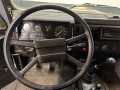 LAND ROVER Defender 90 E Station Wagon RADIO LAND ROVER Defender 90 E Station Wagon RADIO