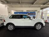 Volkswagen Tiguan Elegance DSG Navi LED Marix AHK ACC - Volkswagen Tiguan: 5 Türen