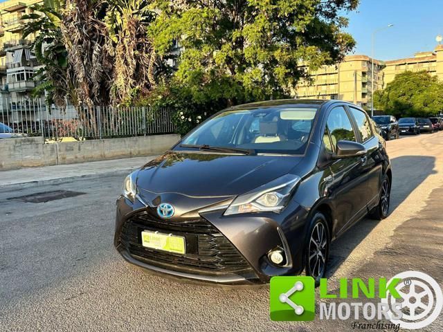 Toyota TOYOTA Yaris 1.5 Hybrid 5 porte Cool Per Neopate