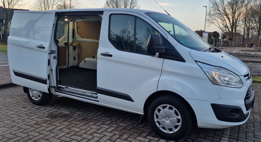 Image of Ford Transit Custom