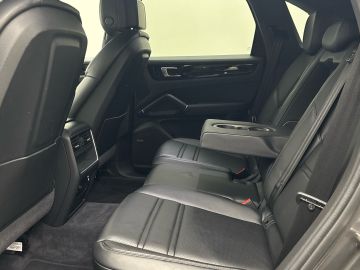 Porsche Cayenne - 11