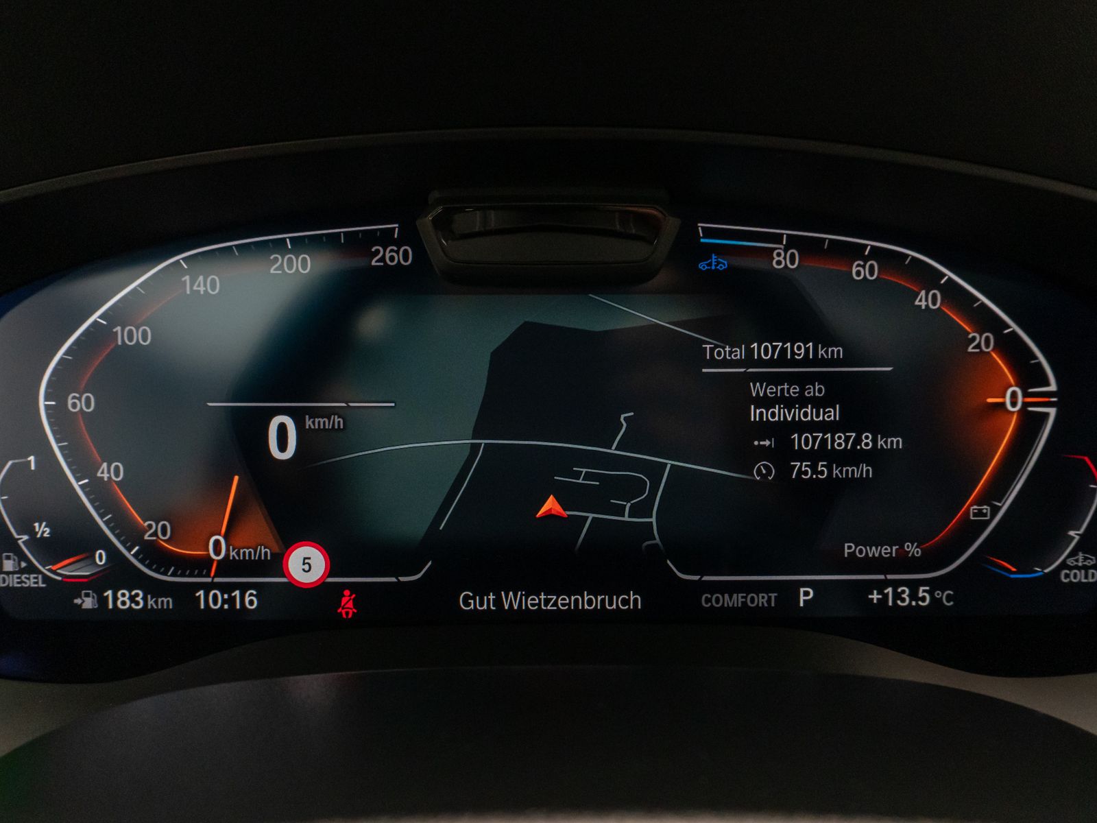 Fahrzeugabbildung BMW 520d xD Panorama Massage HUD H/K Individual-Voll