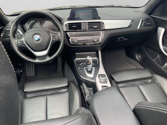 Fahrzeugabbildung BMW 220d Cabrio Sport Line+Adaptive LED+Navi+Leder