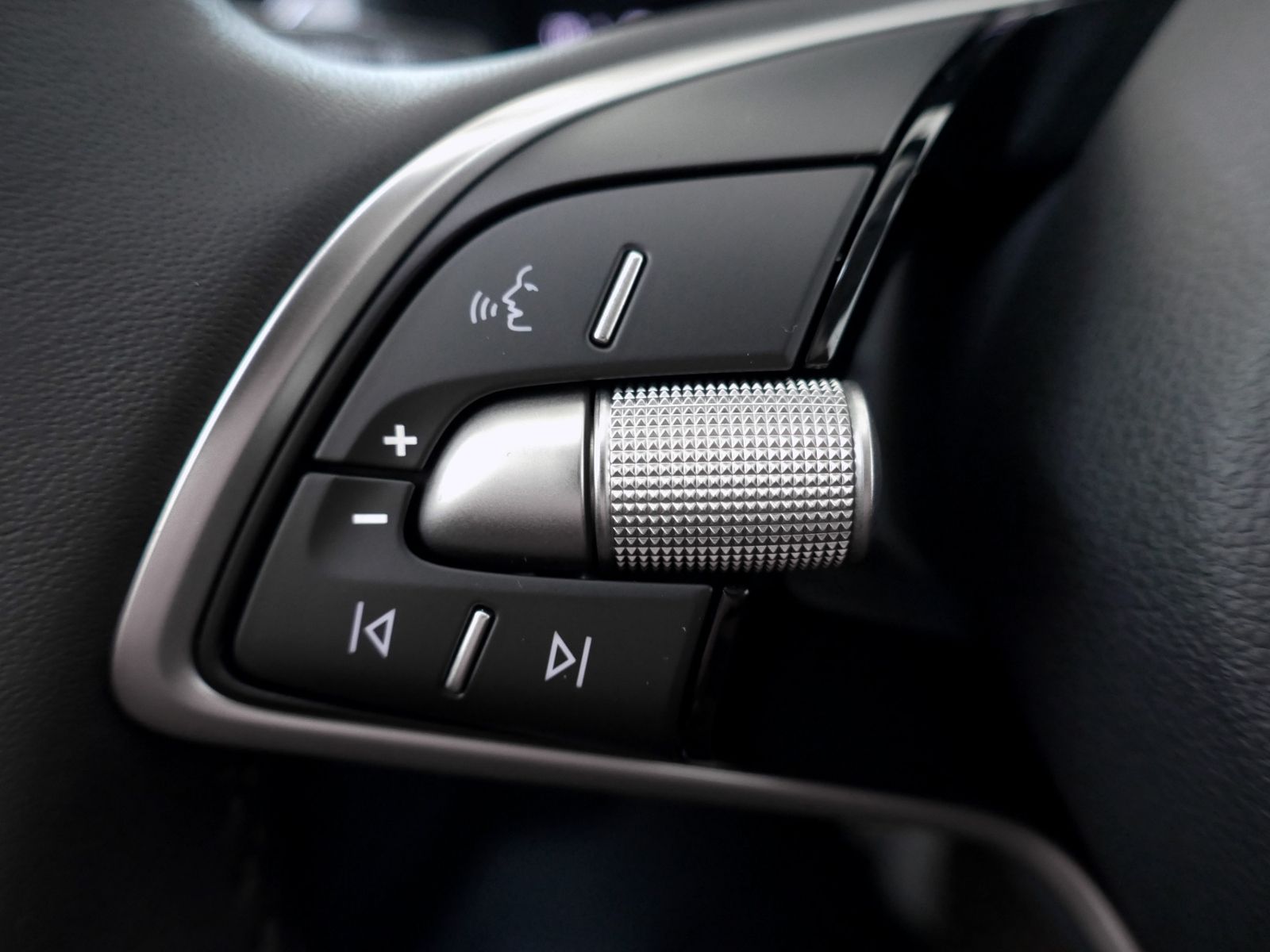 Fahrzeugabbildung SKODA Kamiq Essence 1.0 TSI DSG | LED PDC GRA App