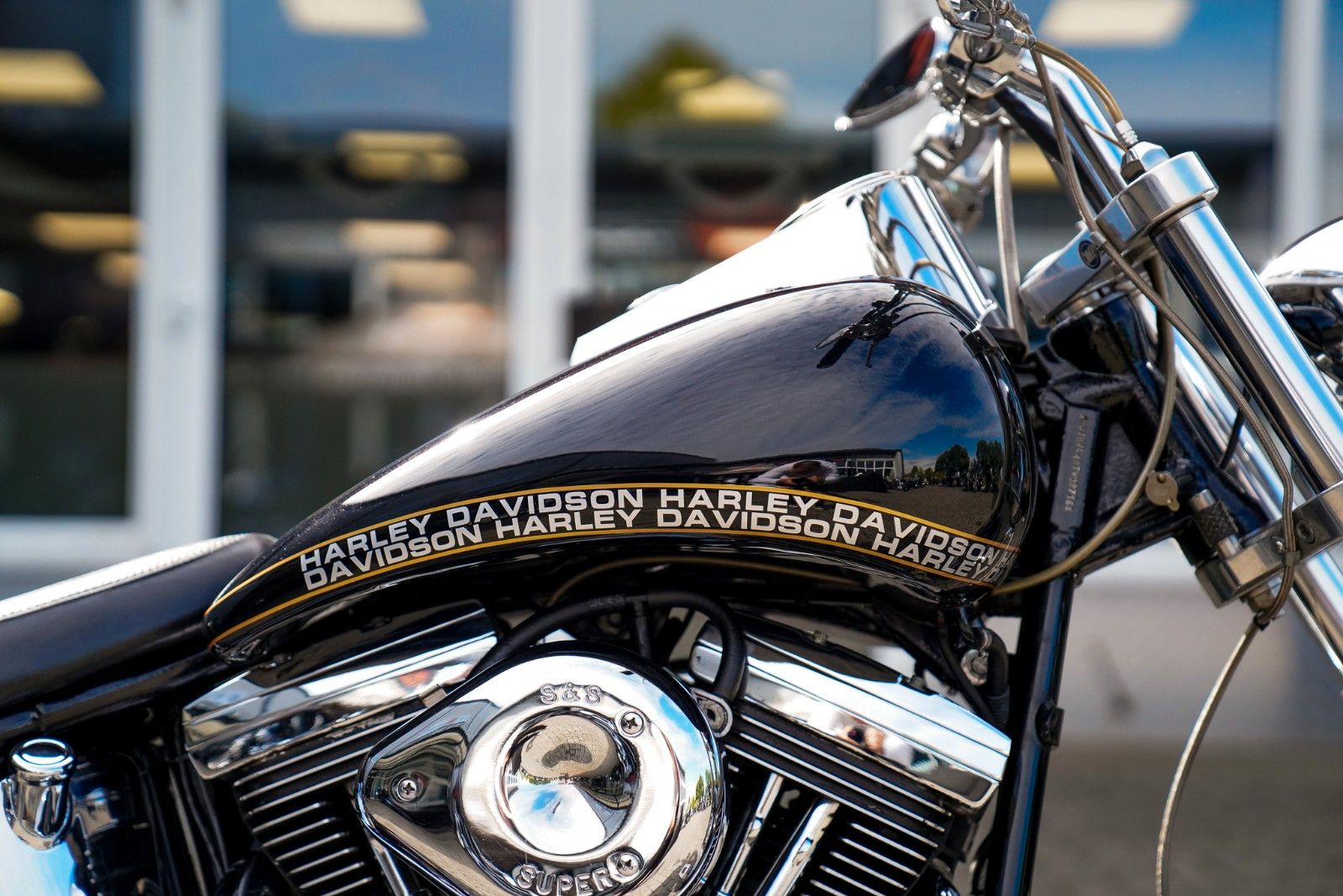 Fahrzeugabbildung Harley-Davidson FLSTC HERITAGE SOFTAIL CLASSIC EVO Custom Umbau