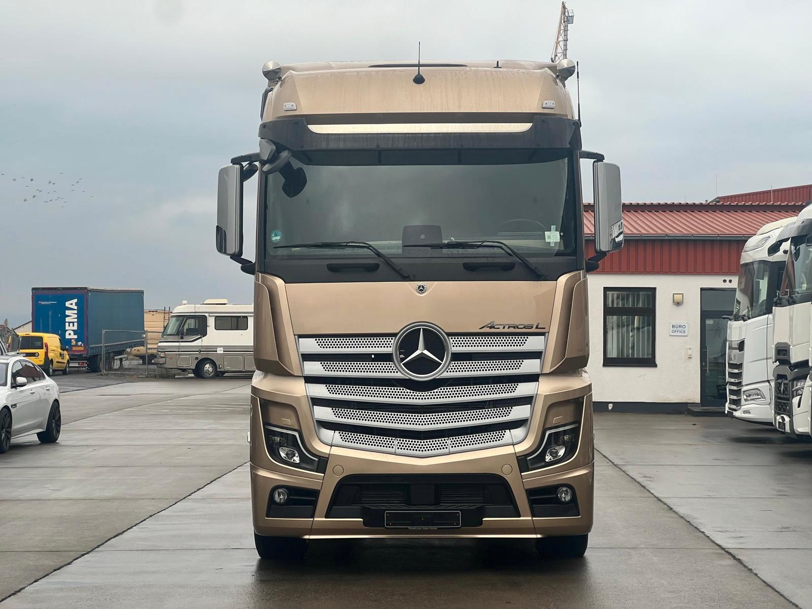 Mercedes-Benz ACTROS 1851 * TOP  * ACC * 2X TANK * VOLL *