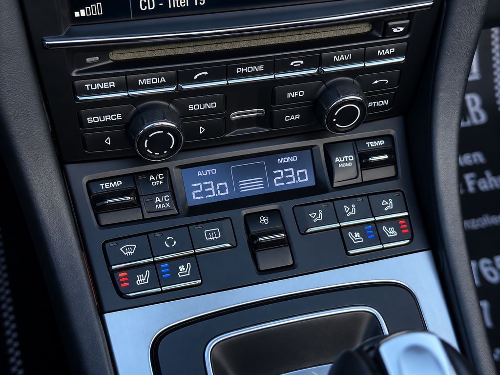 PORSCHE 911 2012