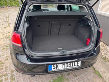 Volkswagen Golf - 8