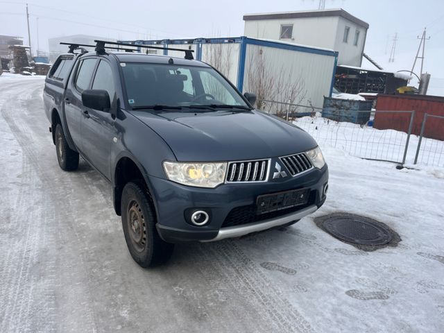 Mitsubishi L200 2,5L / KLIMA/ HARDTOP/ 4 DOOR/ NUR 57 TKM