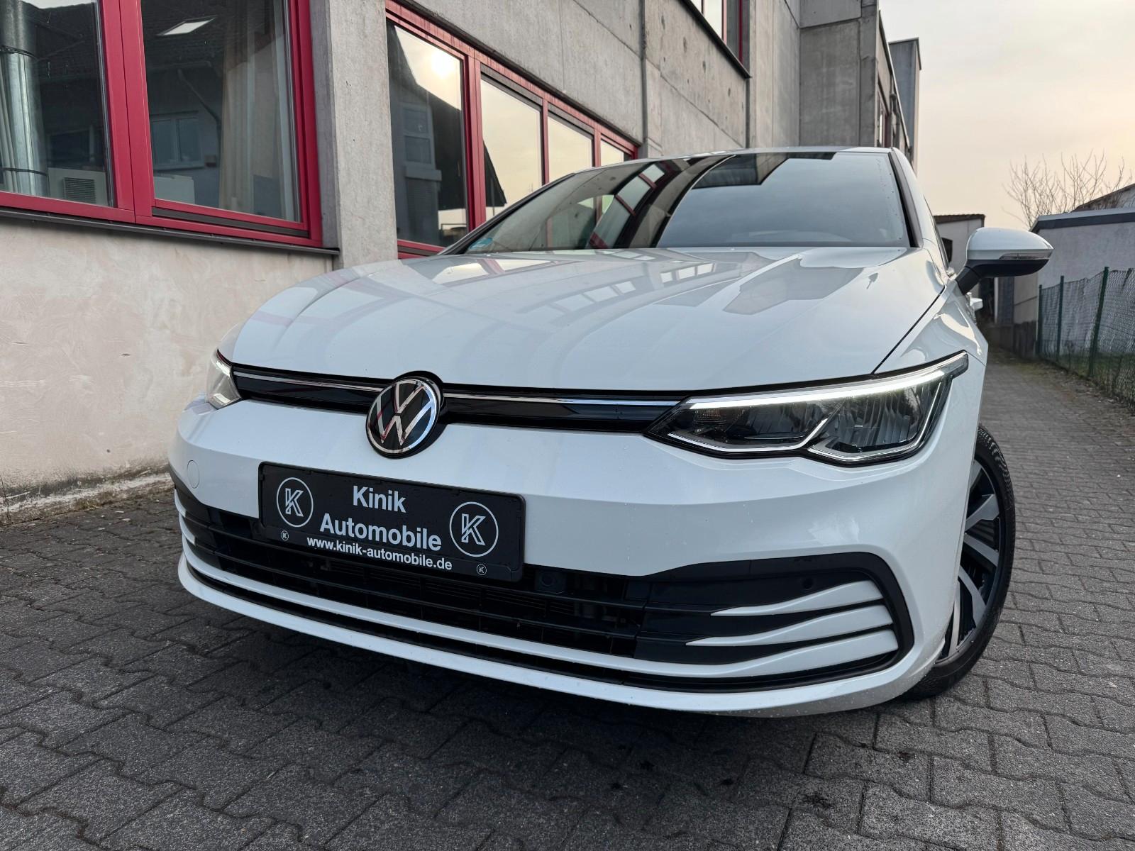 Volkswagen Golf VIII 2.0 TDI Lim. Life 1.HD~LED~RFK~AHK~SHZ