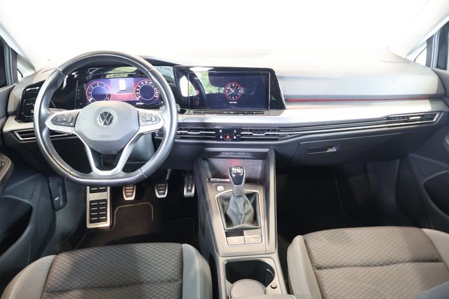 Volkswagen Golf VIII 2.0 TDI Active AID+ACC+LED+CARPLAY