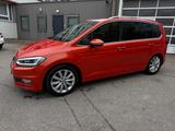 Volkswagen Touran Highline NAVI-LED-EUR6-SHZ-TEMPO-TÜV-NEU - VW Touran Gebrauchtwagen in München