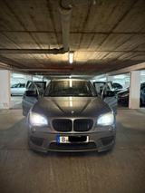 BMW X1 xDrive20d - M-Paket (Vollleder, Bi-Xenon usw.